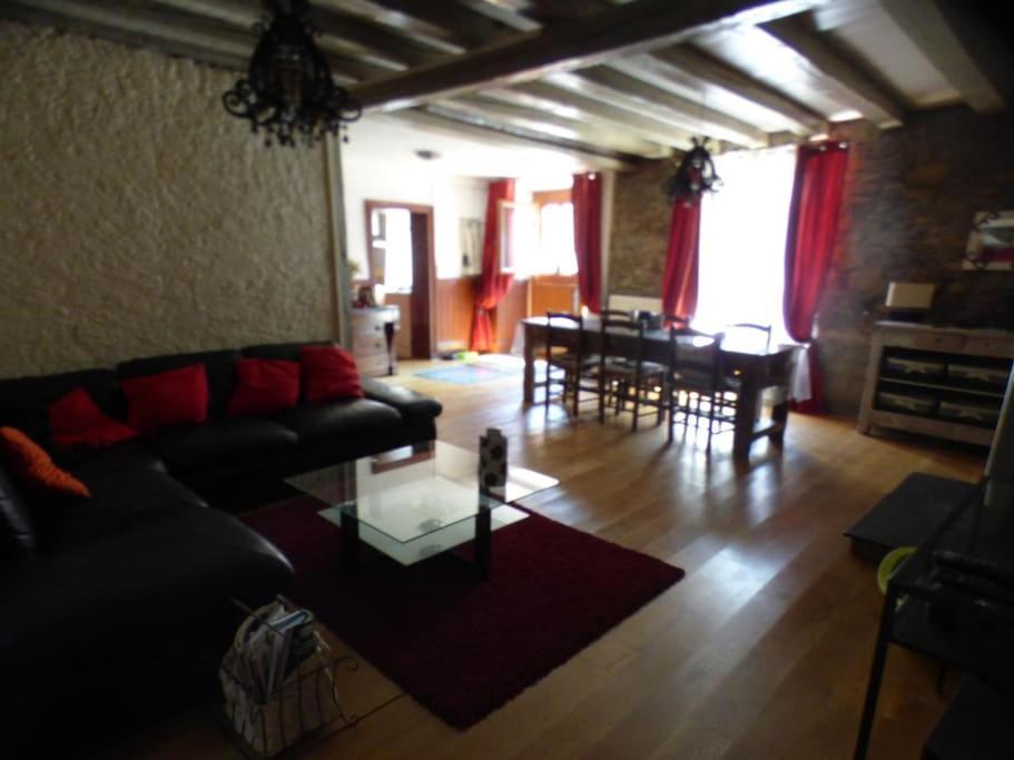 Maison Familiale Pour 8 Saint-Aventin Esterno foto