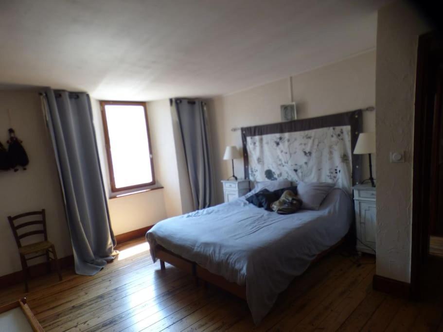 Maison Familiale Pour 8 Saint-Aventin Esterno foto