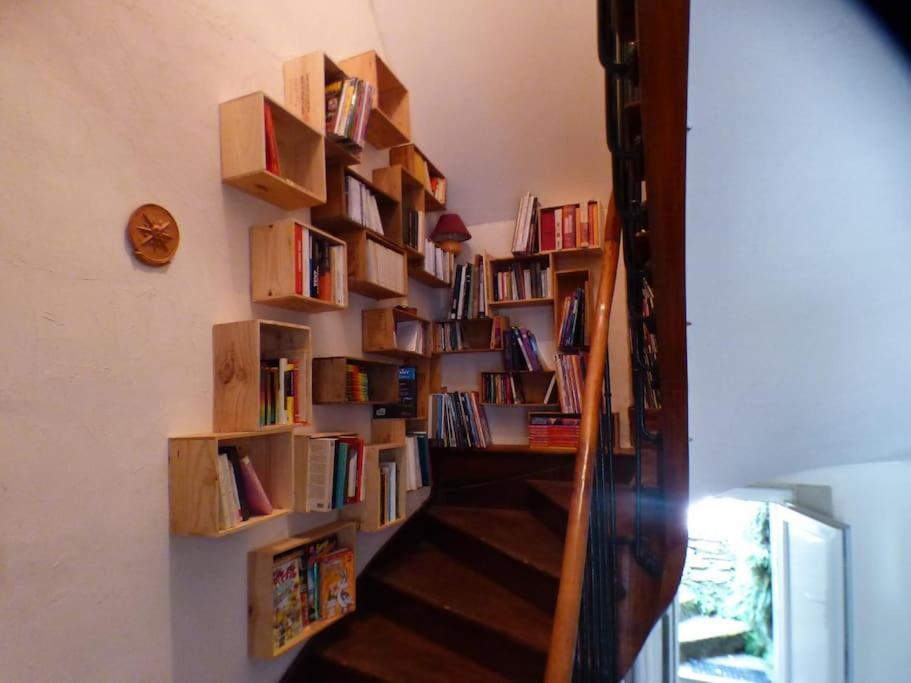 Maison Familiale Pour 8 Saint-Aventin Esterno foto