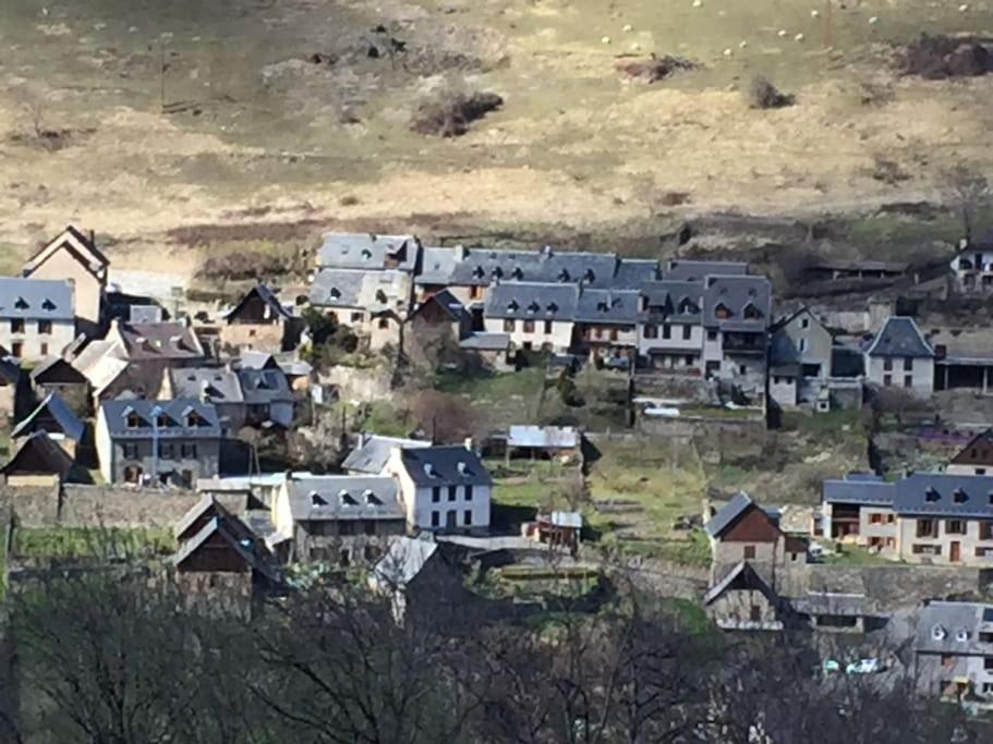 Maison Familiale Pour 8 Saint-Aventin Esterno foto